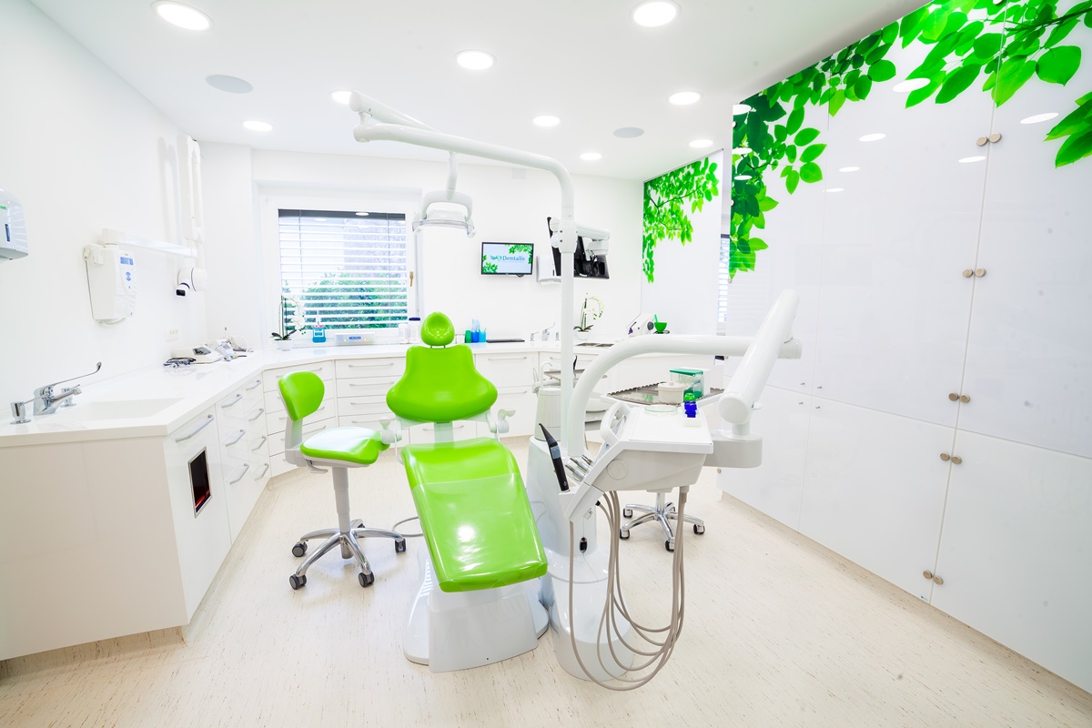 Otvoritev zobozdravstvene ordinacije Dentalis v Novem mestu