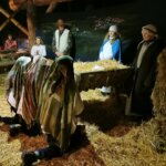 Doživite "Božično zgodbo z živimi jaslicami na Frati"