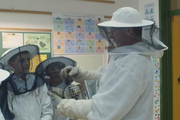 Snemanje promocijskega filma: Postani čebelarski krožkar