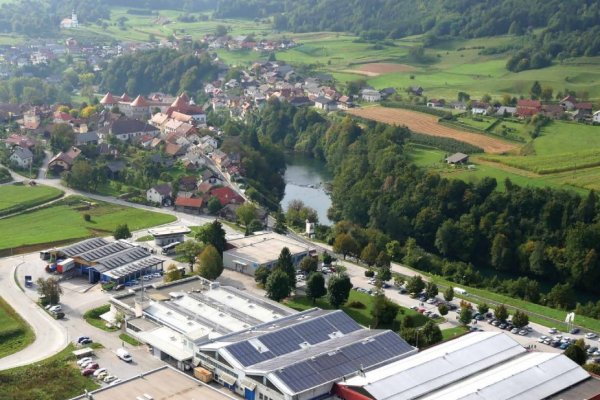 Stroje za proizvodnjo elektrolitskih vodikovih celic za proizvodnjo zelenega vodika bodo izdelovali v Žužemberku