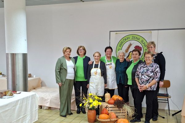 10 državna razstava in ocenjevanje potic v Žužemberku